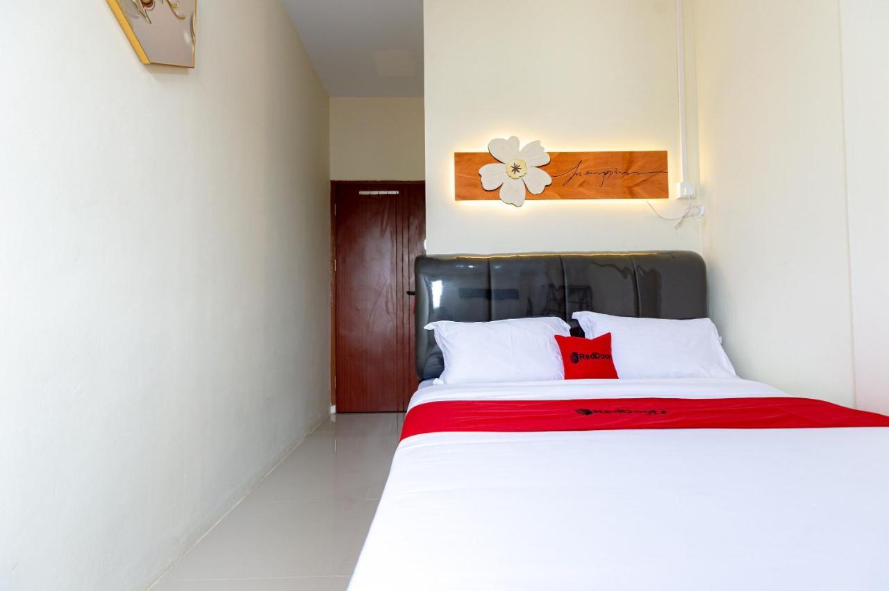 Kubuk Reddoorz Plus At Komplek Abc Batu Aji Batam מראה חיצוני תמונה