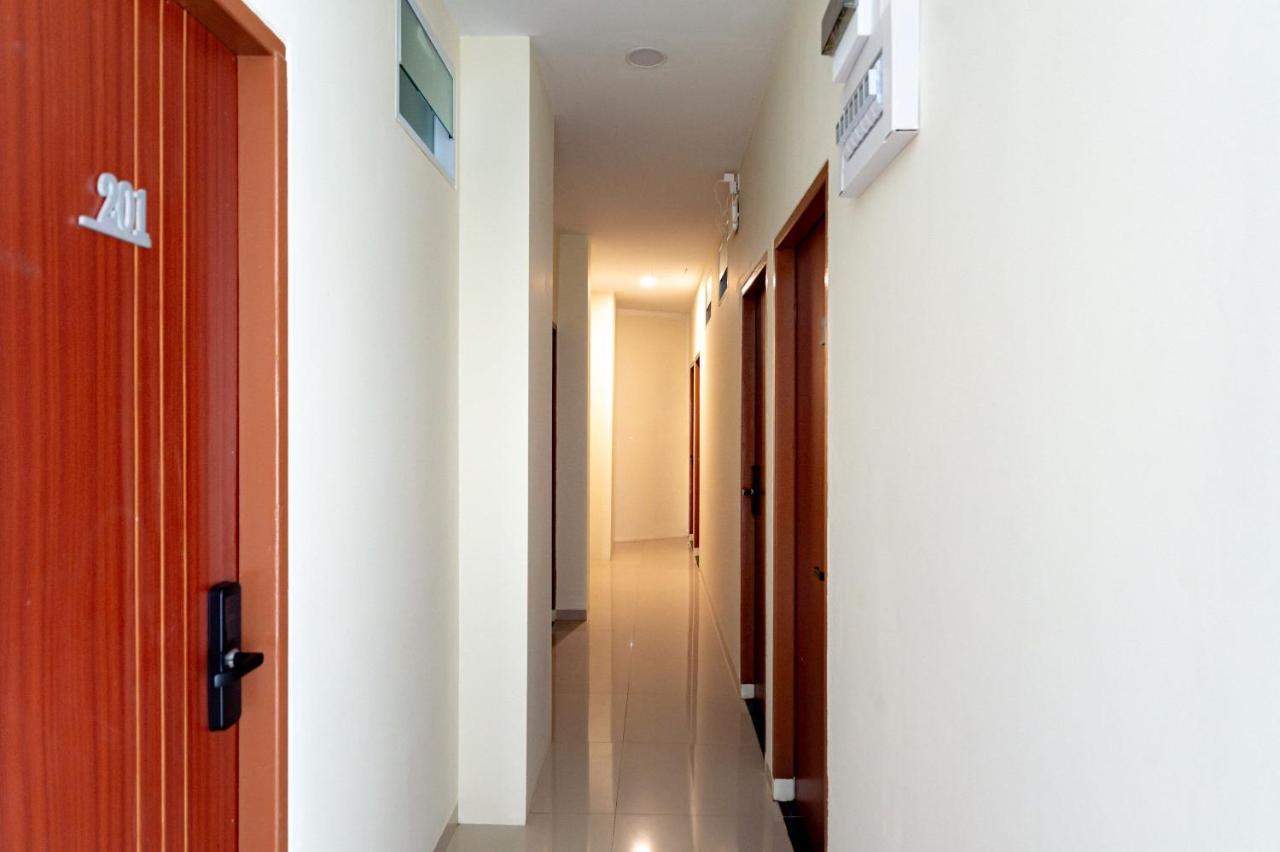 Kubuk Reddoorz Plus At Komplek Abc Batu Aji Batam מראה חיצוני תמונה